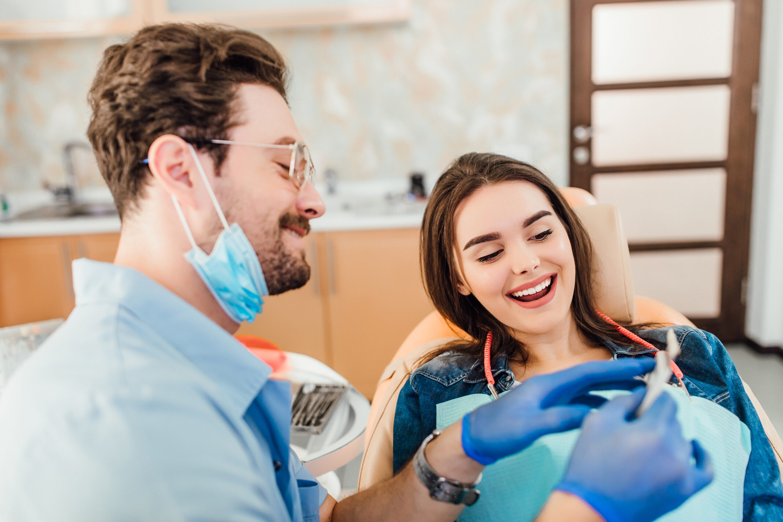 Clinica Jin Como Os Dentes Rachados E As Lentes De Contato Podem