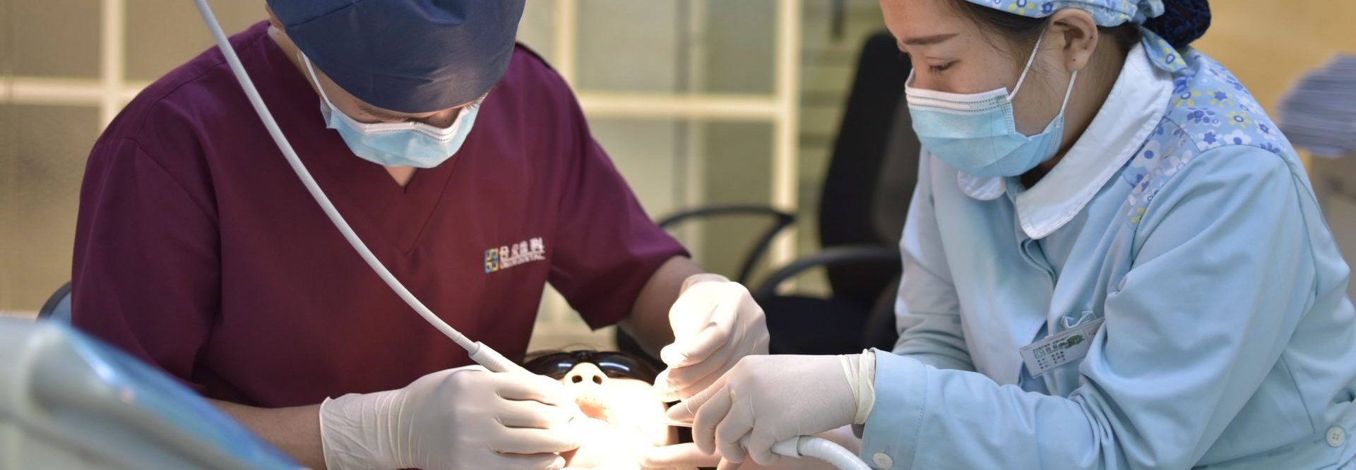 O que faz um cirurgião bucomaxilofacial?