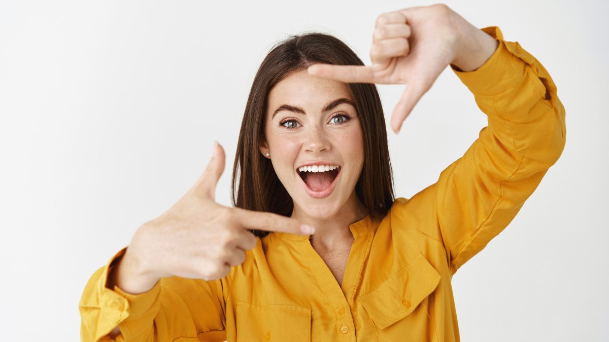 Lentes de Contato Dental vs. Facetas de Porcelana: A Escolha Entre Dois Caminhos para o Sorriso Perfeito