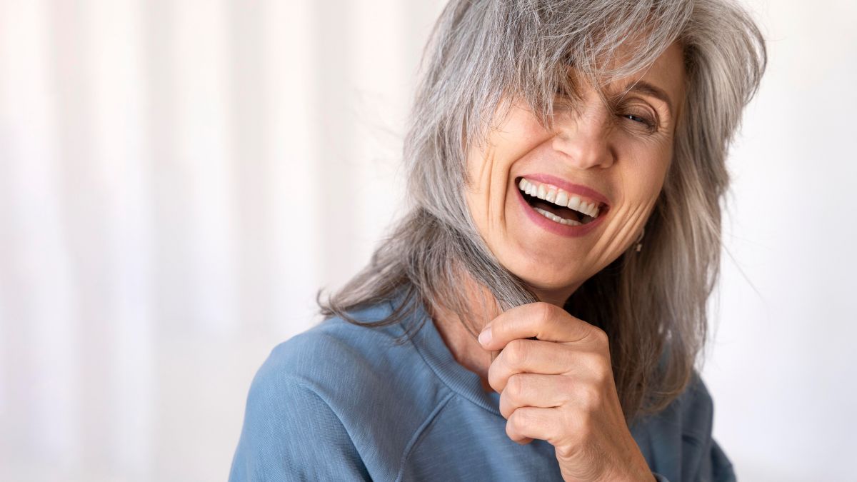 Implante Dentário em Idosos: Benefícios e Cuidados