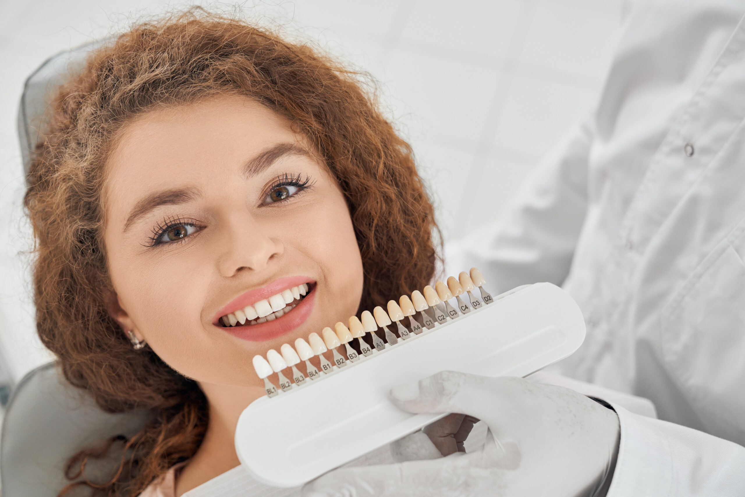 Branqueamento Dental: Dentes Mais Brancos e um Sorriso Radiante