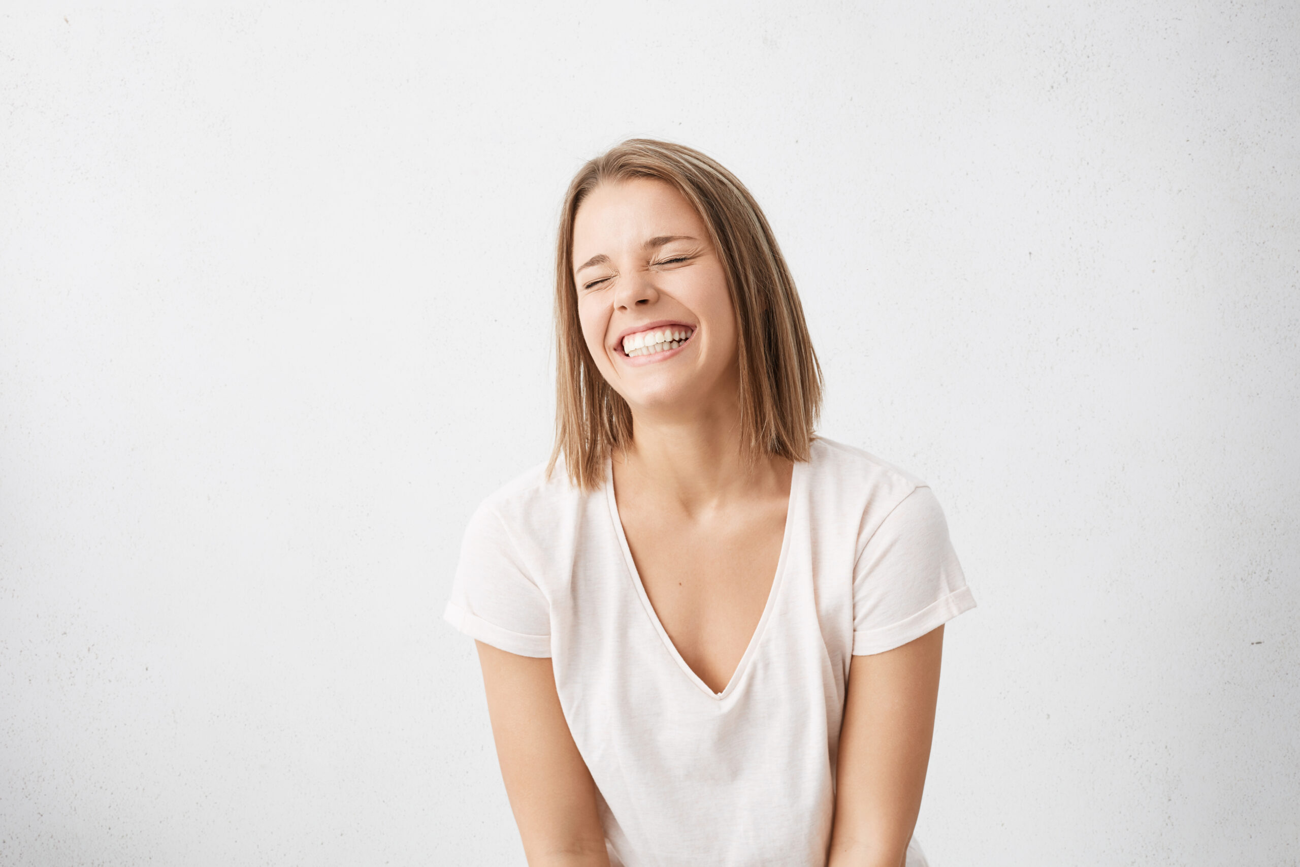 Lentes de Contato Dental para Correção de Dentes Encavalados: Um Sorriso Alinhado e Radiante