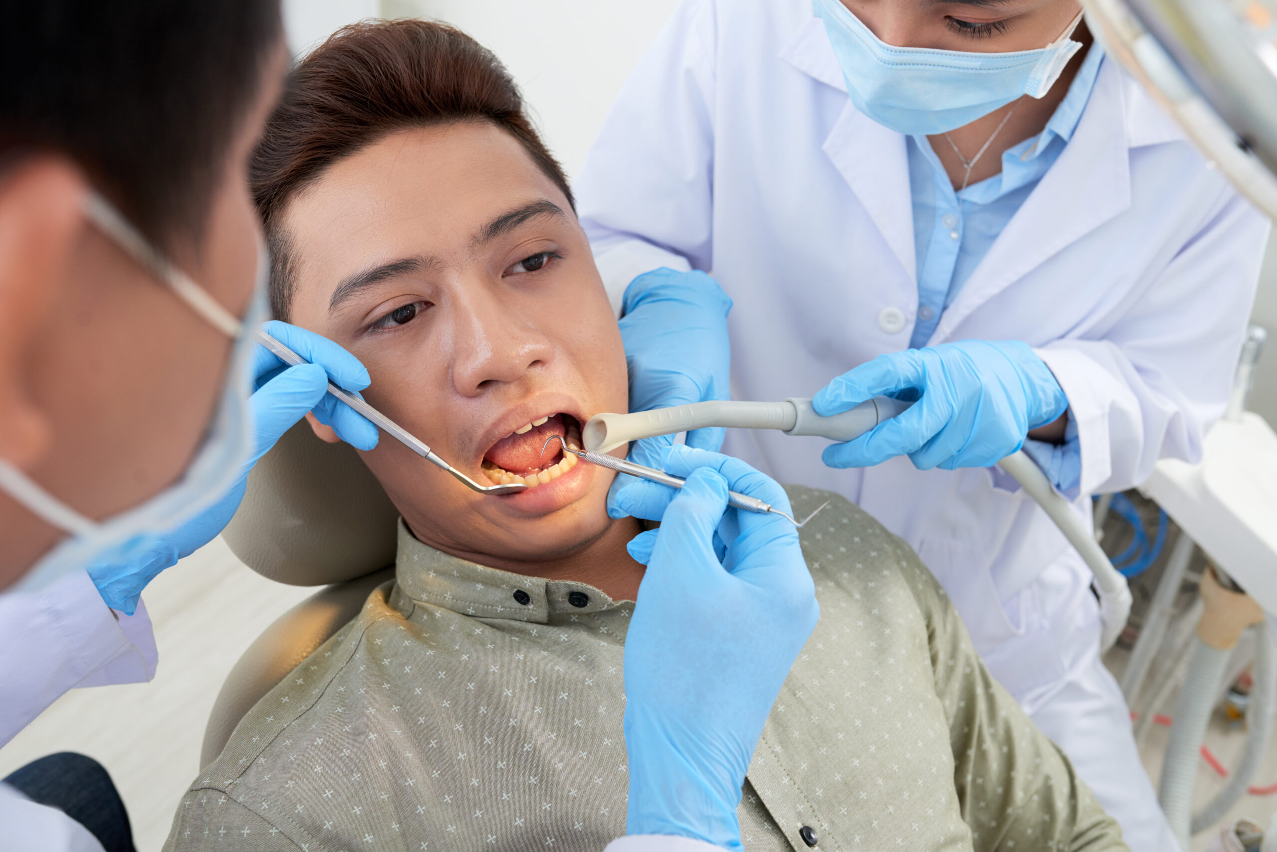 Lente de Contato Dental: Faz Mal para os Dentes?