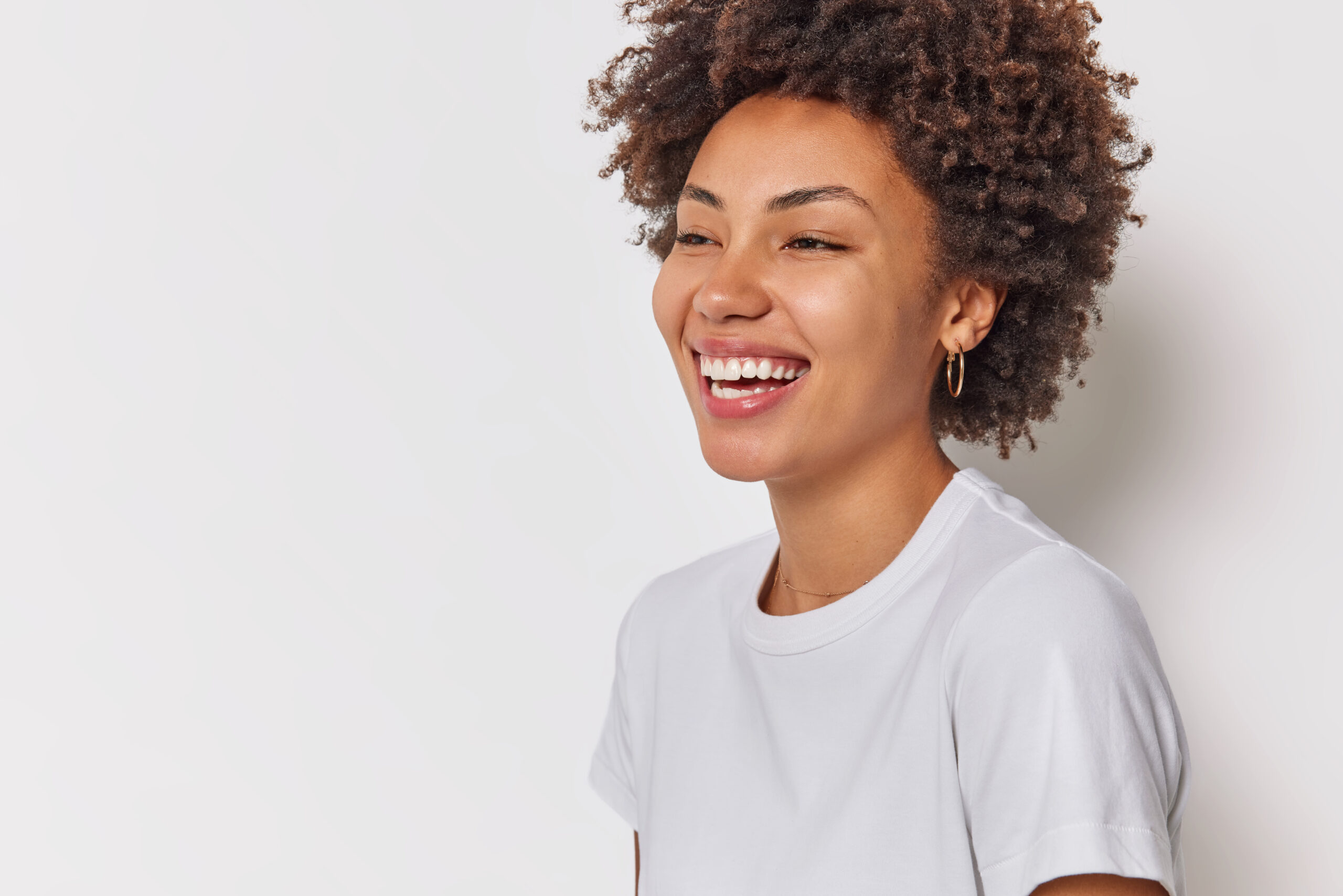 Entendendo a relação: Como os implantes dentários podem ajudar com o bruxismo