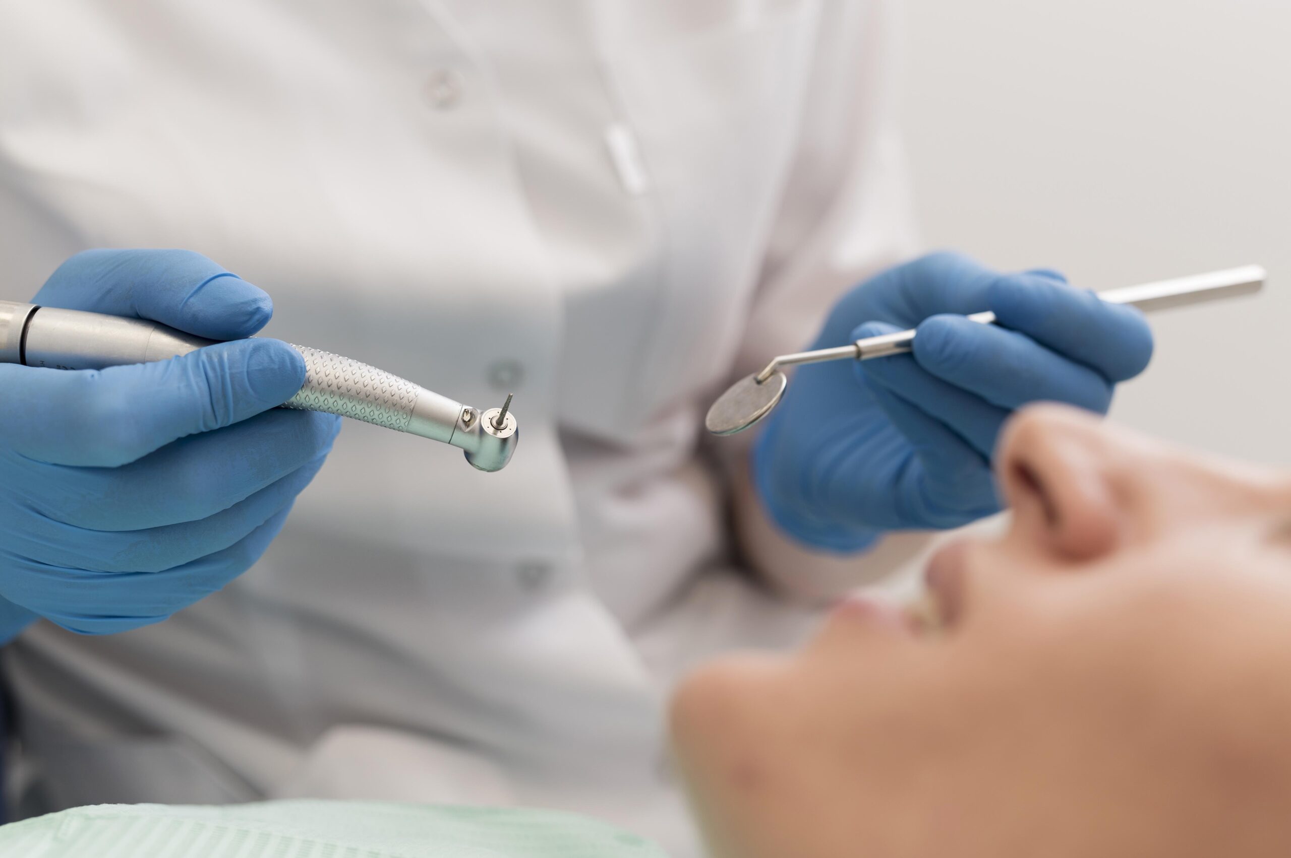 Implante Dentário com Sinus Lift: Restaurando seu Sorriso com Segurança
